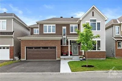 714 CRAVANT Grove, Orleans - Convent Glen and Area, ON K1W 0N1