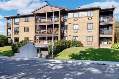 316 SAVARD Avenue 202, Vanier and Kingsview Park, ON K1L 7S2