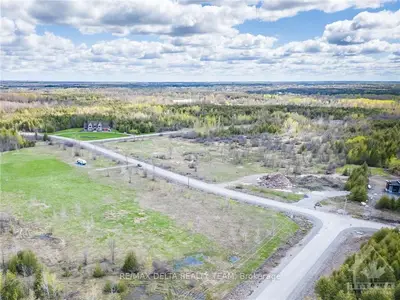 7890 Iveson Drive, Greely - Metcalfe - Osgoode - Vernon And Area, On K0a 2p0