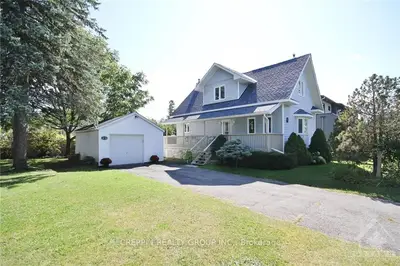 94 WITHROW Avenue, Meadowlands - Crestview and Area, ON K2G 2J5