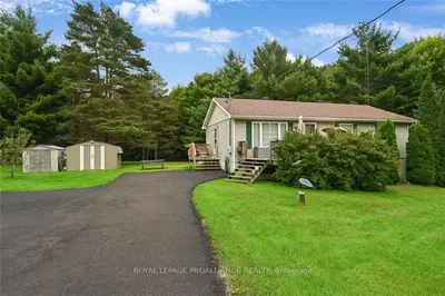 1111 Halleck's Rd W Road, Elizabethtown-kitley, On K6v 5t3