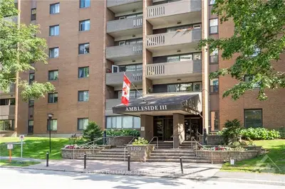 1100 Ambleside Drive 311, Woodroffe, On K2b 8g6