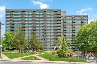555 Brittany Drive 1010, Manor Park - Cardinal Glen And Area, On K1k 4c5