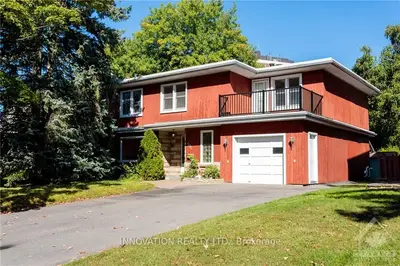 511 NEIGHBOURHOOD Way, Alta Vista and Area, ON K1G 0J3