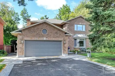 16 KIMMINS Court, Kanata, ON K2K 2M4
