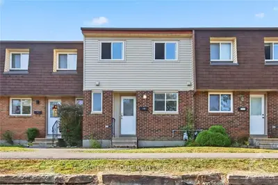 1b Forester Crescent, Bells Corners And South To Fallowfield, On K2h 8y1