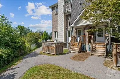7 Timberview Way 6, Bells Corners And South To Fallowfield, On K2h 9m5