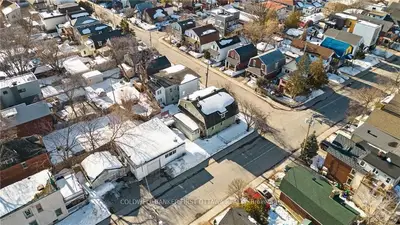 4 Oxford Street, West Centre Town, On K1y 2r7