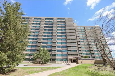 555 BRITTANY Drive 413, Manor Park - Cardinal Glen and Area, ON K1K 4C5