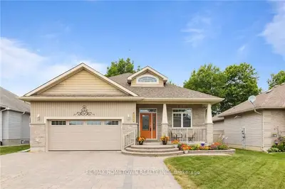 1042 Fitzsimmons Drive, Brockville, On K6v 0a1