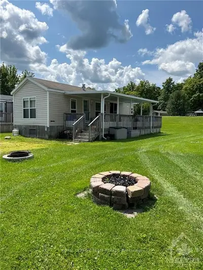 155 Mccrearys Beach Road 215, Drummond/north Elmsley, On K7h 3c8