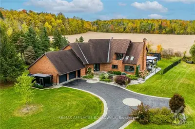1540 Royal Orchard Drive, Orleans - Cumberland And Area, On K4c 1a9