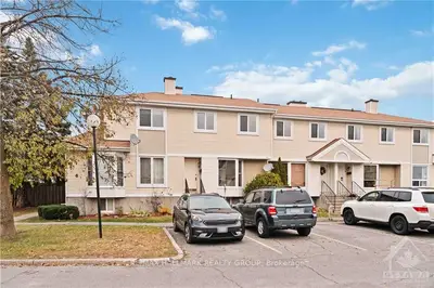 17 Mcdermot Court, Kanata, On K2l 3v2