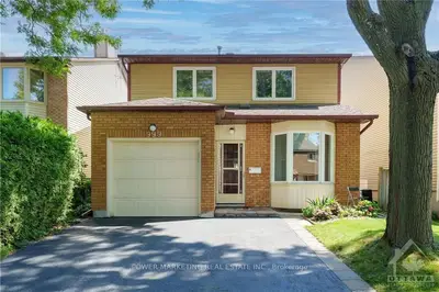 999 Alenmede Crescent, Britannia Heights - Queensway Terrace N And Area, On K2b 8h2