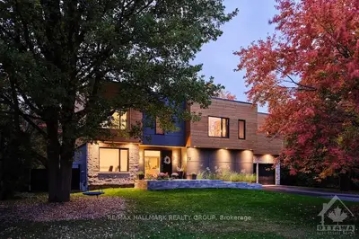 73 Pineglen Crescent, Tanglewood - Grenfell Glen - Pineglen, On K2g 0g9