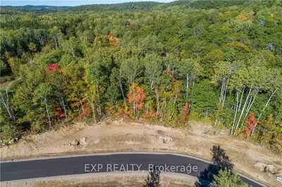 41 Yantha Crescent, Madawaska Valley, On K0j 1b0