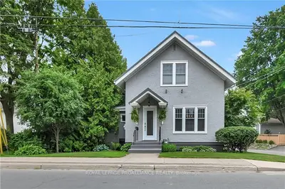 17 Hartley Street, Brockville, On K6v 3n2