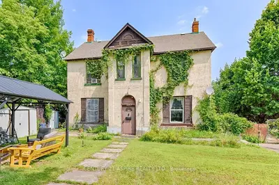 557 Pembroke Street E, Pembroke, On K8a 3l5
