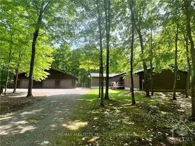 557 Bolton Road, North Grenville, On K0g 1n0