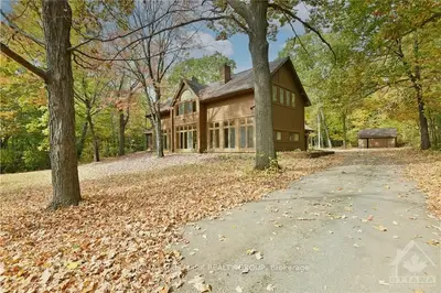 1805 Old Carp Road, Carp - Huntley Ward, On K0a 1l0