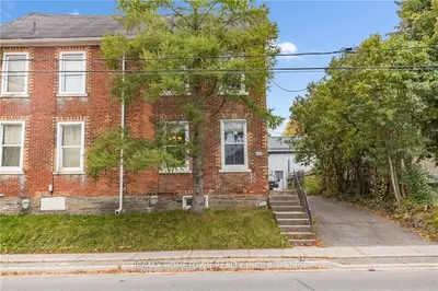 133 Pearl Street E, Brockville, On K6v 1r2