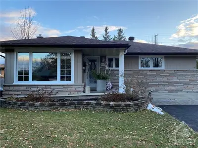 778 HOLT Crescent, Elmvale Acres and Area, ON K1G 2Y7