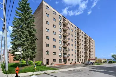 3 Apple Street 701, Brockville, On K6v 4x5