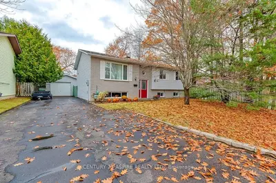 24 Edward Street, Petawawa, On K8h 3m4