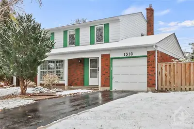 1316 FERNWOOD Drive, Hunt Club - South Keys and Area, ON K1V 7J9