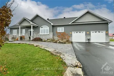 112 Country Lane Drive, Beckwith, On K7c 3p2