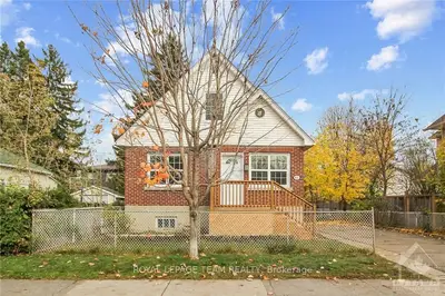 61 ANNA Avenue, Carlington - Central Park, ON K1Z 7T5