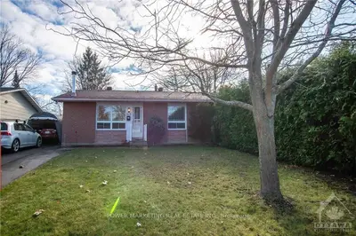 1428 Rainbow Crescent, Cyrville - Carson Grove - Pineview, On K1j 8e2