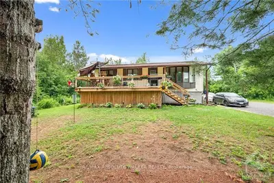5331-5333 County Road 19 Road, North Grenville, On K0g 1j0