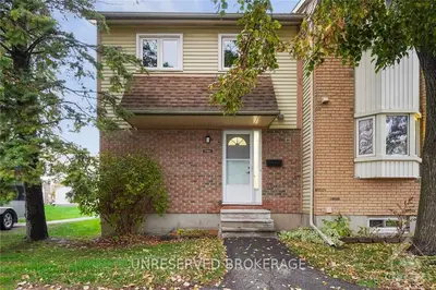 1748 Lamoureux Drive A, Orleans - Cumberland And Area, On K1e 2n2