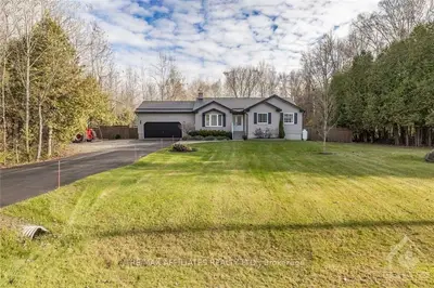 25 Smith Road, North Grenville, On K0g 1t0