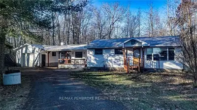 1545 Queens Line, Whitewater Region, On K0j 1y0