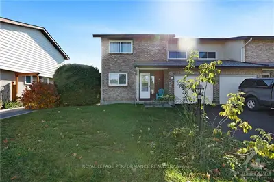 6 Kidgrove Gardens, Tanglewood - Grenfell Glen - Pineglen, On K2g 3w3