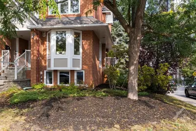 280 Bay Street 26, Ottawa Centre, On K1r 5z6