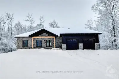 5839 CARP Road, Carp - Dunrobin - Huntley - Fitzroy and Area, ON K0A 2H0