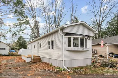 13 Pacific Avenue, Bells Corners And South To Fallowfield, On K2h 7r1