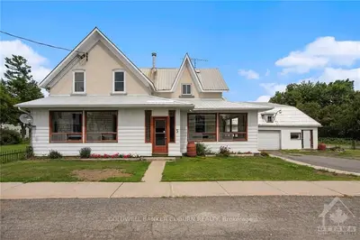 5 MOFFAT Street, North Dundas, ON K0A 2R0