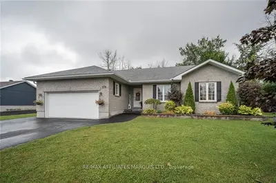 4 Dale Street, South Stormont, On K0c 1m0