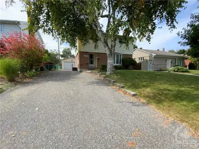1204 Tara Drive, Belair Park - Copeland Park And Area, On K2c 2h2
