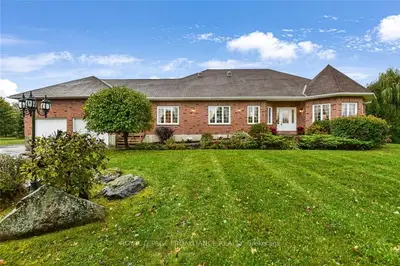 1415 Maplewood Drive, Elizabethtown-kitley, On K6v 7c2