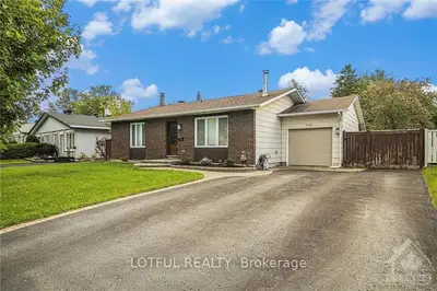 964 Charlton Drive, Cyrville - Carson Grove - Pineview, On K1k 3z3