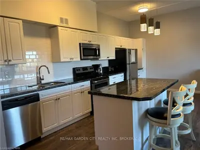 Condo Apartment in St. Catharines