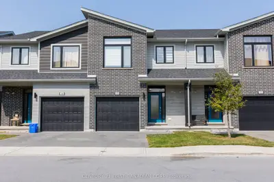Condo Townhouse in London East