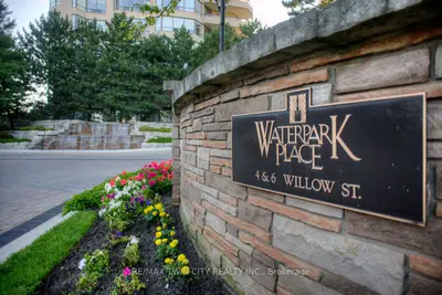 Condo Apartment in Waterloo