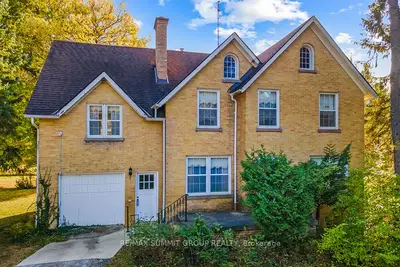 Detached in West Grey