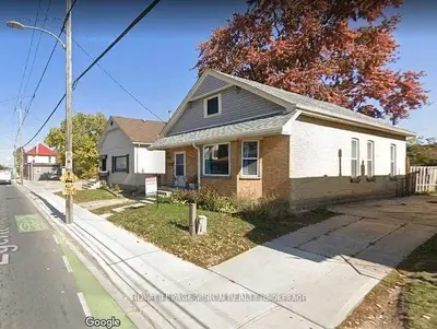 Detached in London East